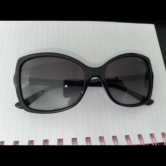 Bulgari Sunglasses - Picture 4 of 16